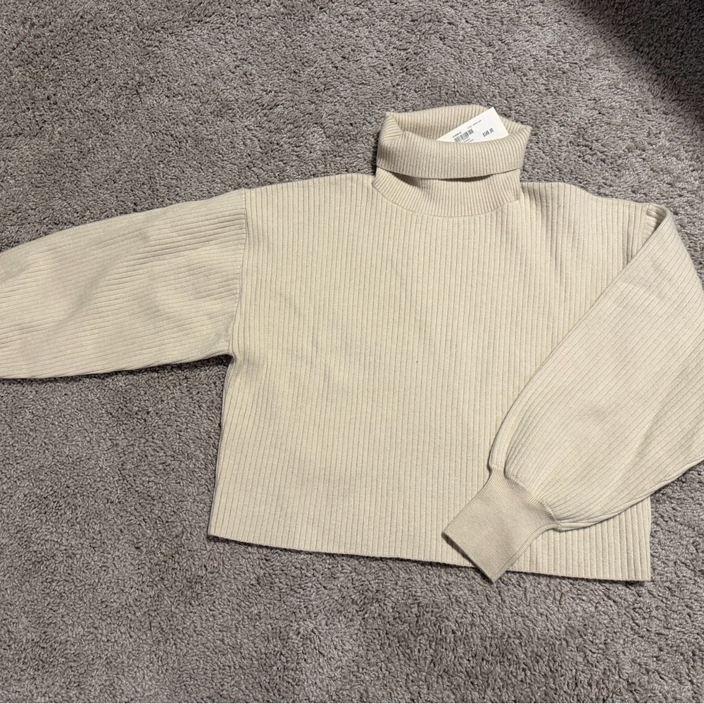 Good American Cream Ribbed Sweater